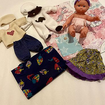 Куклы и игрушки ручной работы. Ярмарка Мастеров - ручная работа Игровой набор: кукла с одеждой и пледик. Handmade.