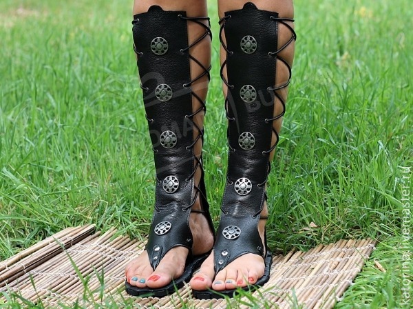 Gladiator sandals black from the texture of the skin. Any sizes and colors on request!  
