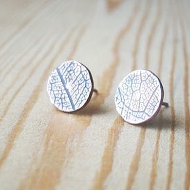 Серьги гвоздики из меди с текстурой листа. . Украшения ручной работы - Ярмарка Мастеров Украшения ручной работы. Ярмарка Мастеров - ручная работа Серьги гвоздики из меди с текстурой листа. Handmade.
