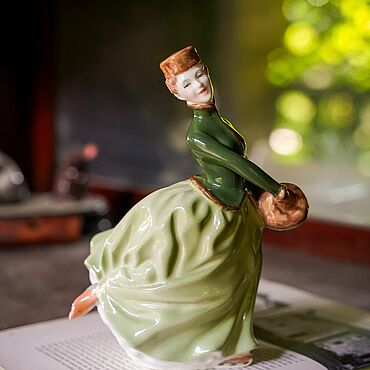 Винтаж ручной работы. Ярмарка Мастеров - ручная работа Винтаж: Статуэтка Royal Doulton "Grace", Англия, 1965 год. Handmade.