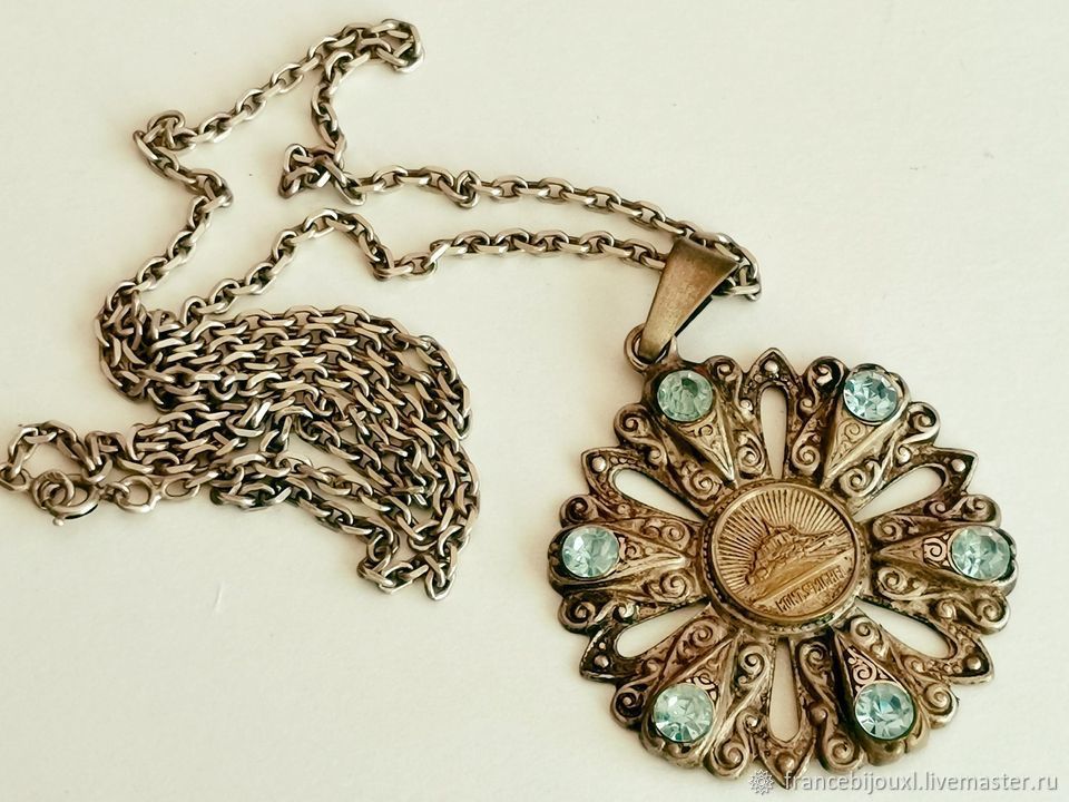 Подвеска винтаж. Кулон винтаж formygirl. Винтажный медальон камея. Подвеска винтаж. Подвеска винтаж.