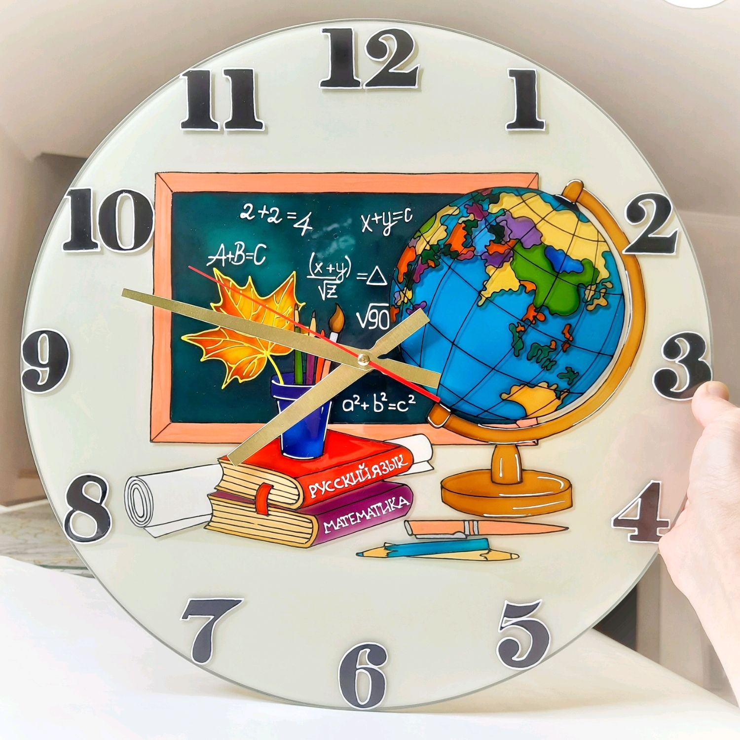 Зеркала и часы для школы и детских садов