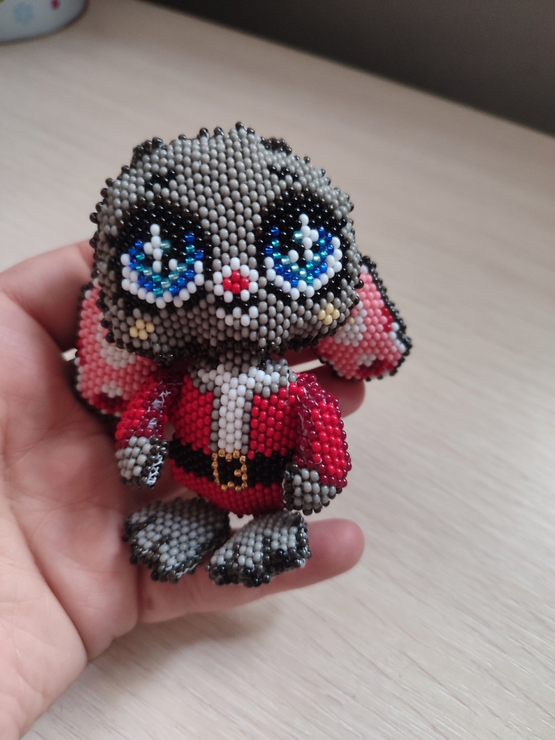 Объемная игрушка "Зайка Сантик"