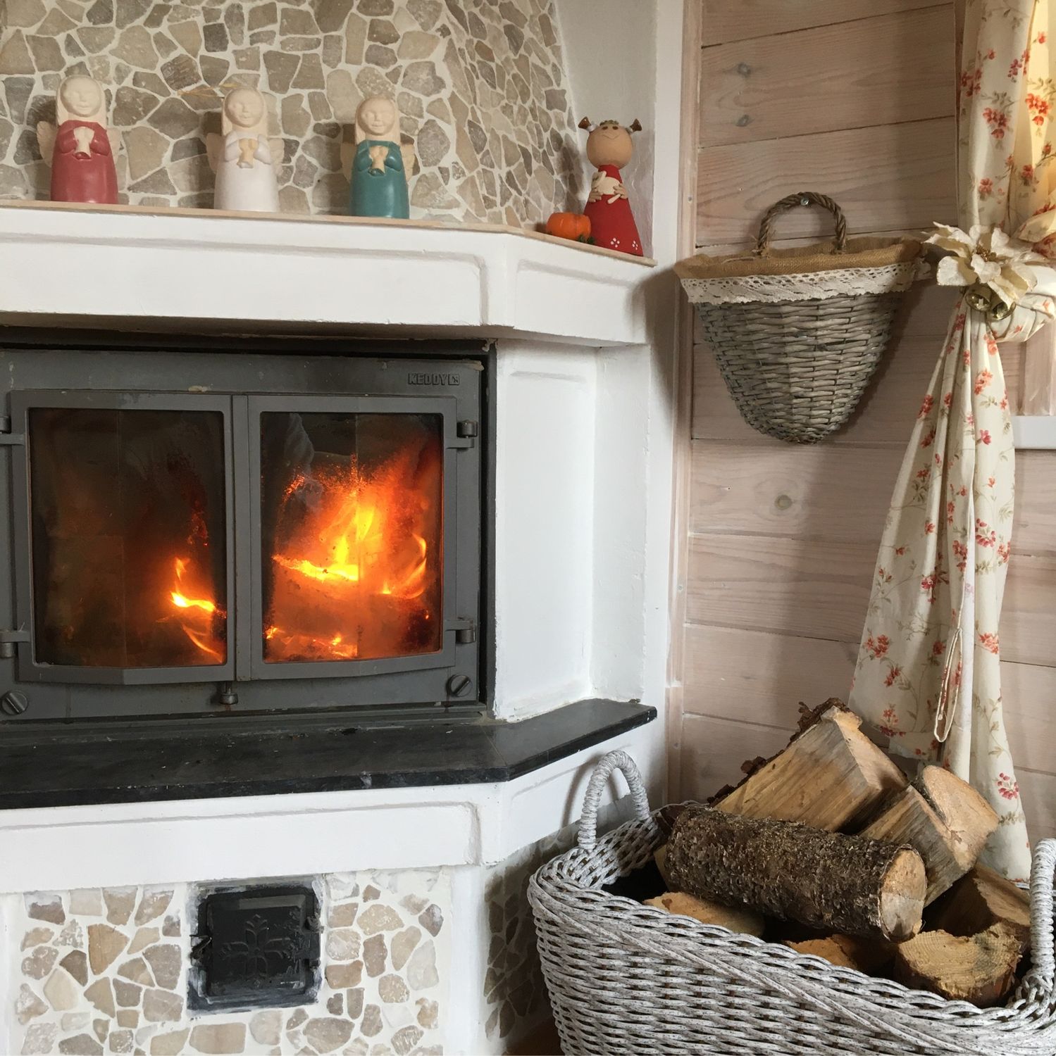 Дровница из ротанга в интернет-магазине на Ярмарке Мастеров | Дровницы ...