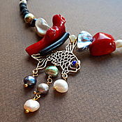 Dream of the Shaman. Bright necklace with natural stones in ethno styl