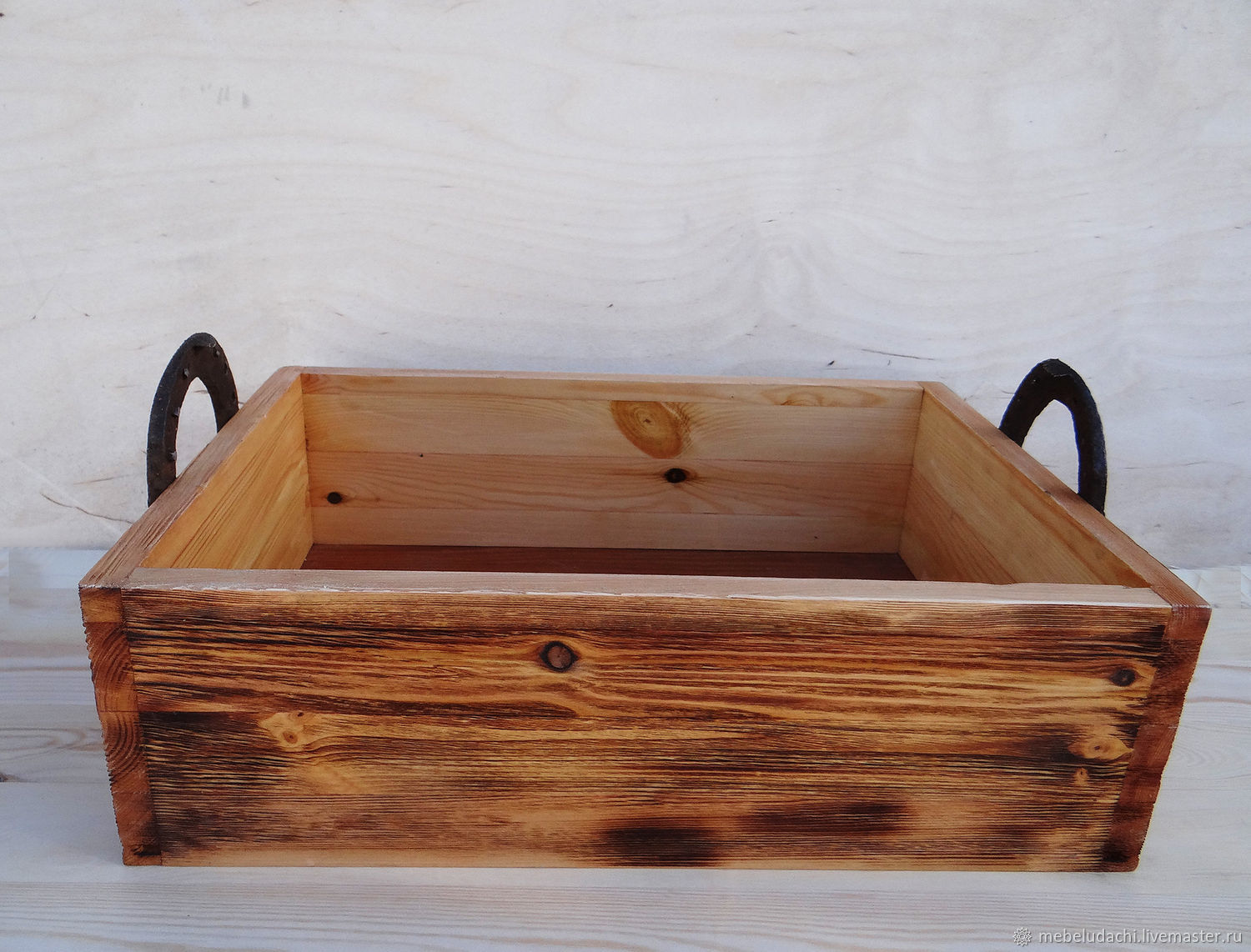 Деревянный ящик для хранения 