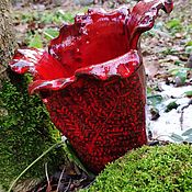 Red ceramic plate Autumn leaf