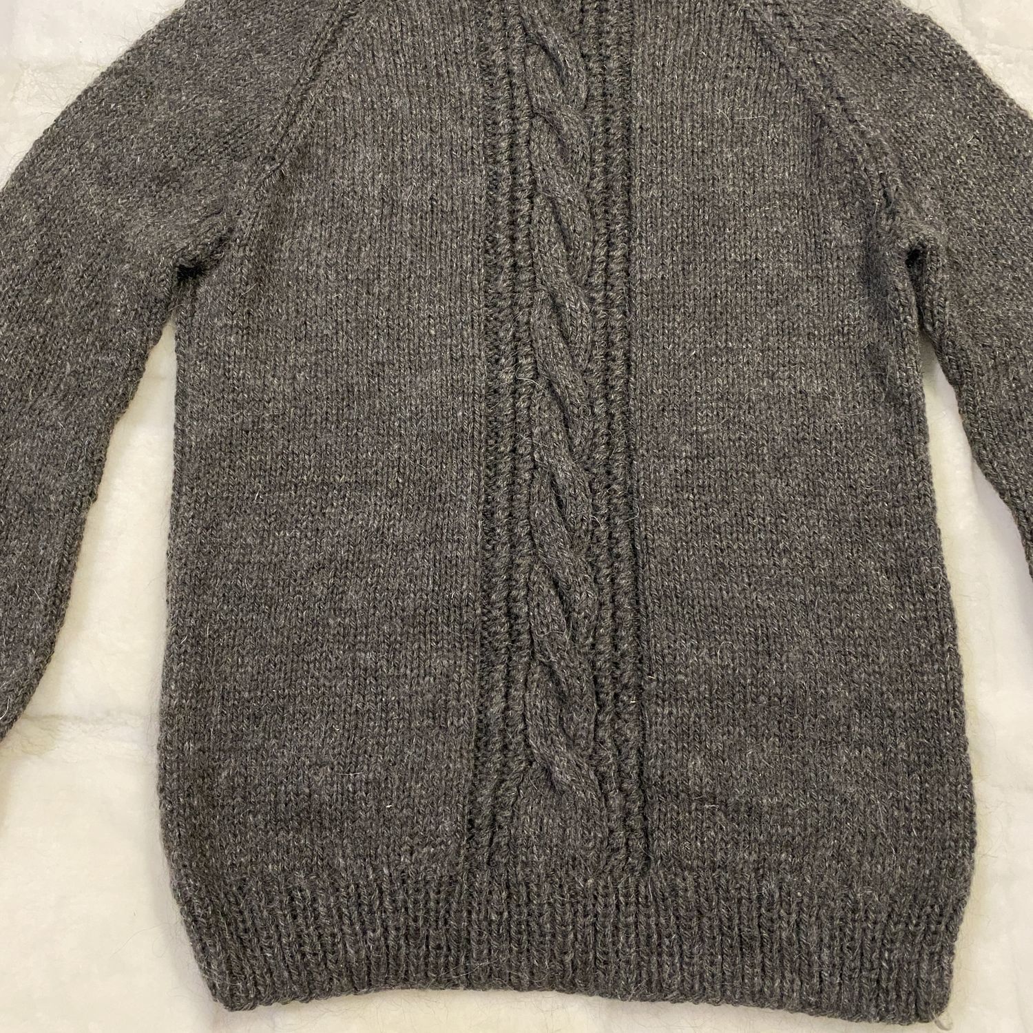 Свитер вязаный шерстяной с косами – купить онлайн на Ярмарке Мастеров ...