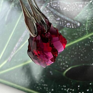 Винтаж ручной работы. Ярмарка Мастеров - ручная работа Винтаж: Swarovski. Серьги с рубиновыми кристаллами из коллекции Барокко. Handmade.