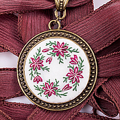 Embroidered pendant Star of dryads