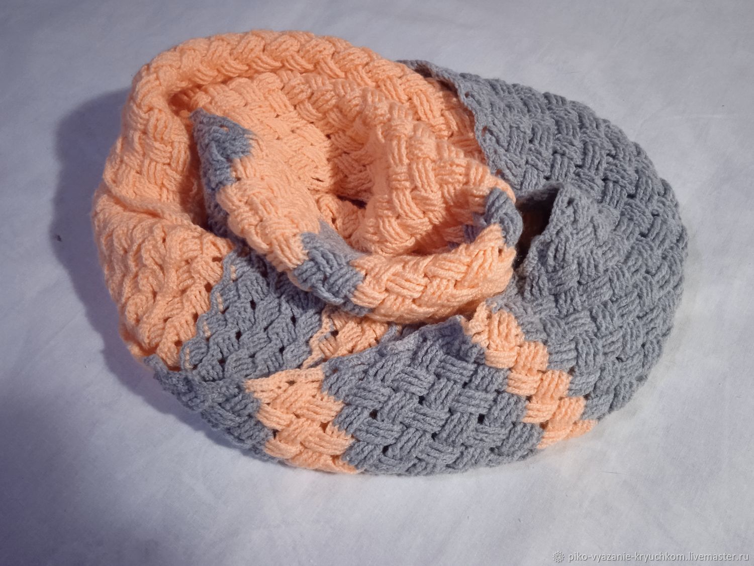 Вязаный шарф-снуд в два оборота в интернет-магазине на Ярмарке Мастеров ...