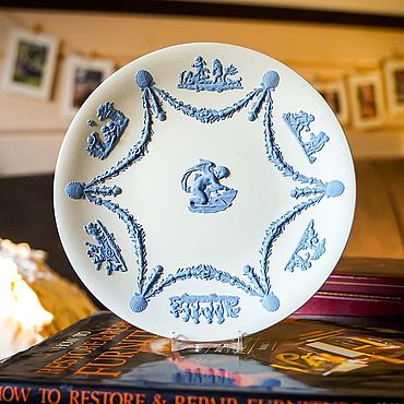 Винтаж ручной работы. Ярмарка Мастеров - ручная работа WEDGWOOD редкая тарелка с Амуром, Англия. Handmade.