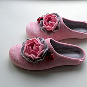 Slippers: 