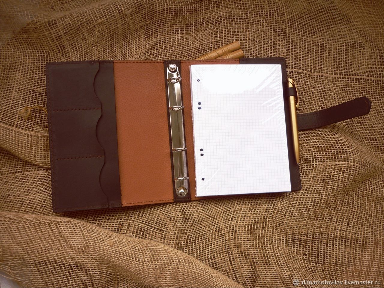 ежедневник на кольцах а5. кожаная тетрадь на кольцах а5. бумажная полоса на ежедневнике. ежедневник-органайзер на кольцах. ежедневник на кольцах а5.