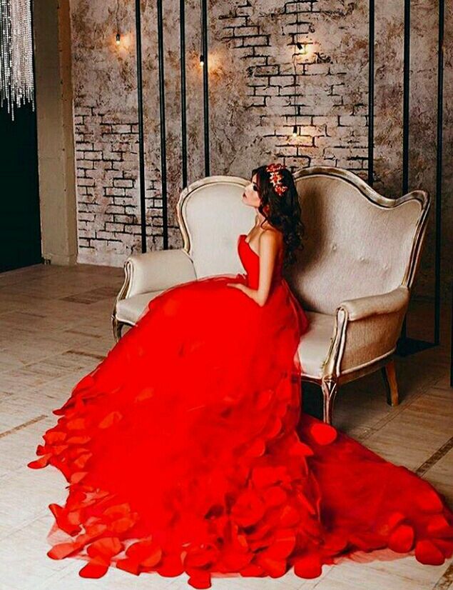 Красная роза платье