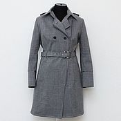 Demi-season coat with a short hood, wool