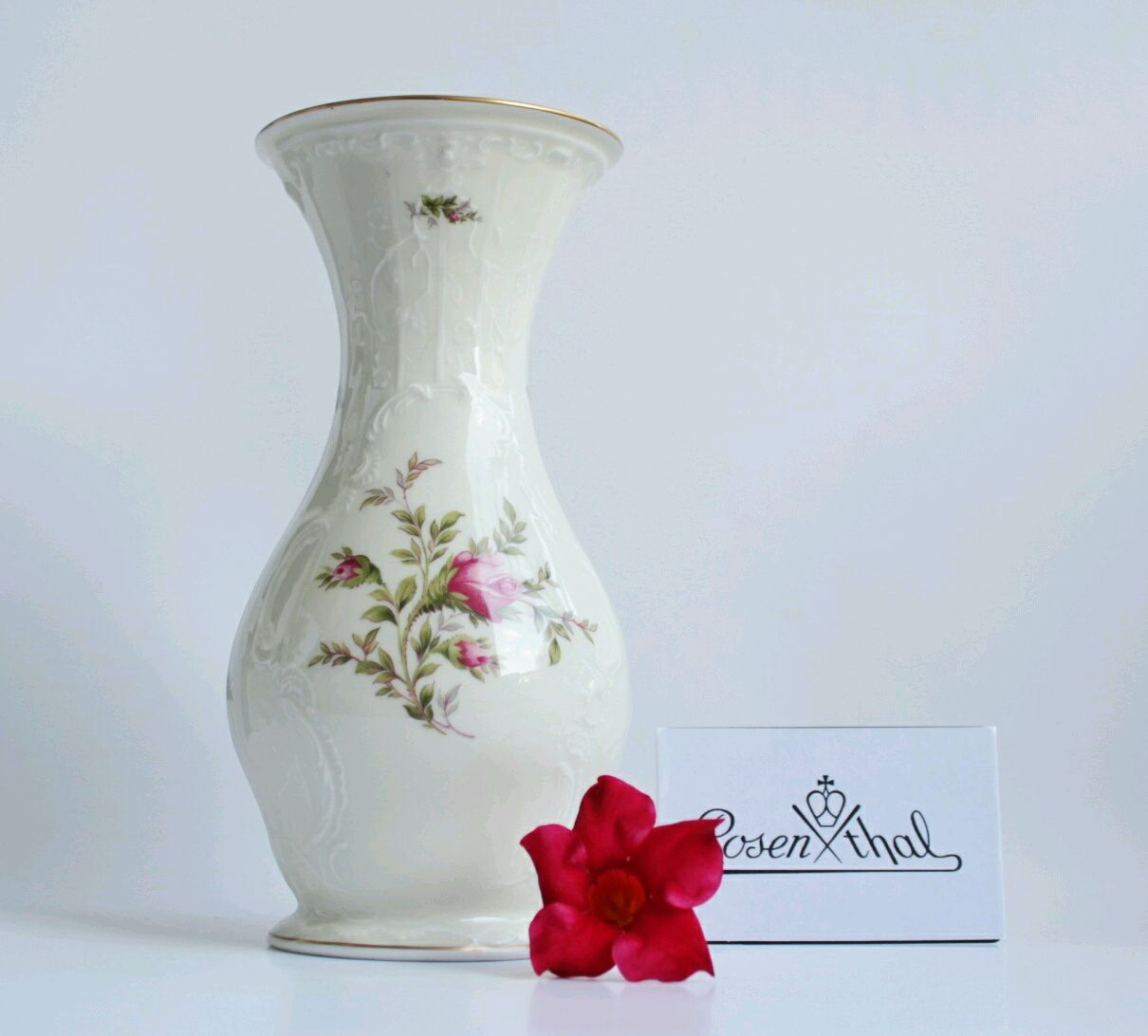 Авито ваза винтаж. Опаловое стекло 19 век. Винтажные вазы богемия. Ваза цветное рубиновое стекло ссср. Авито ваза винтаж.