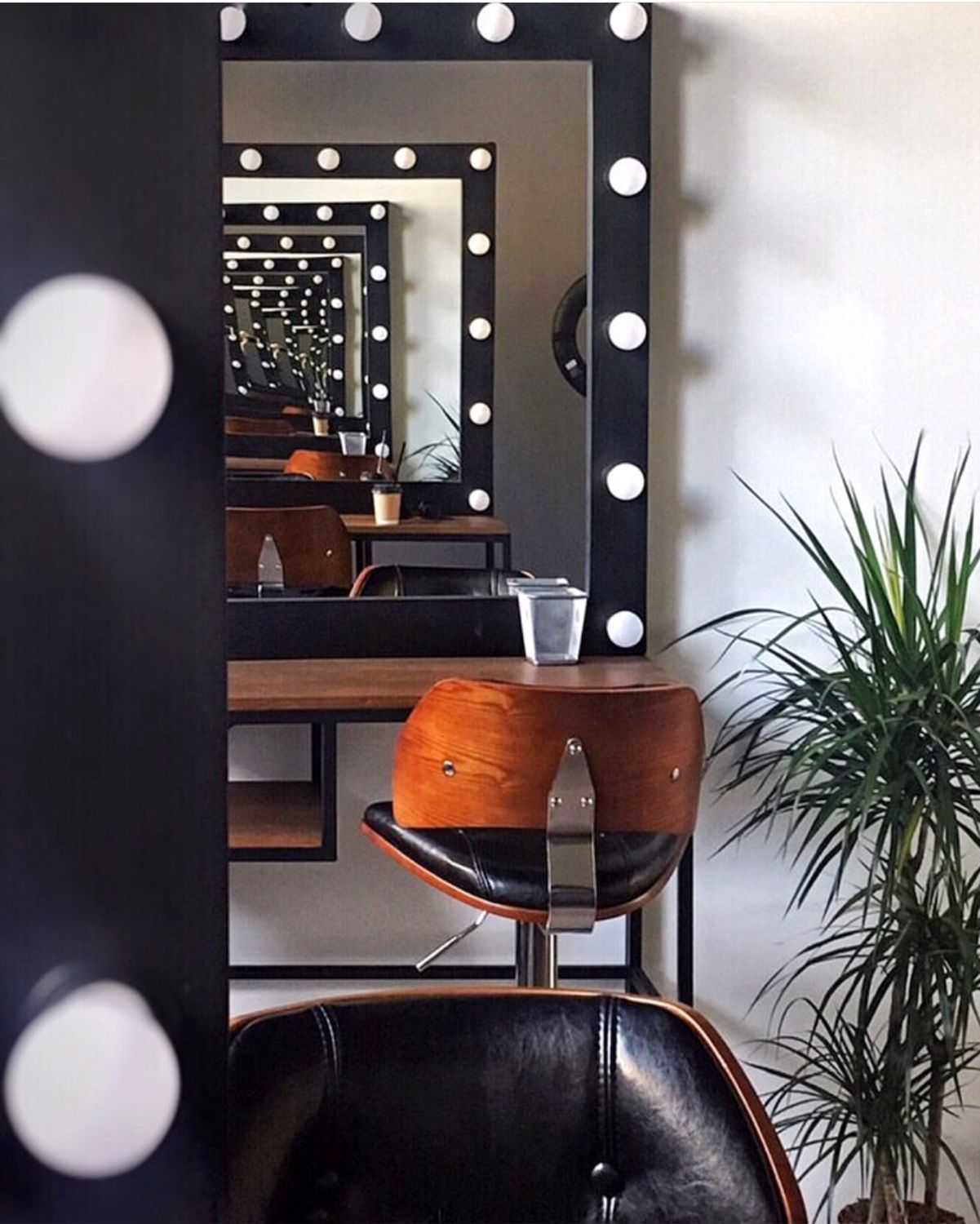 Гримёрный стол 200*90*40 см с лампочками, стол с зеркалом, черный в ...