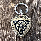 Зоотовары handmade. Livemaster - original item Medallion in the form of a shield with a Celtic knot. Handmade.