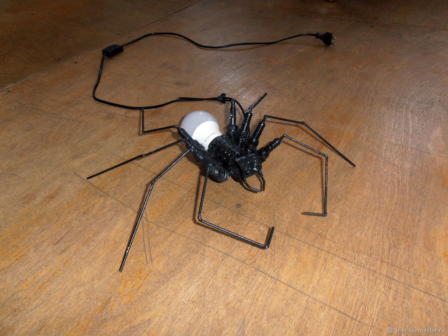 Лампа паук