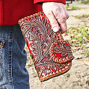 Сумки и аксессуары handmade. Livemaster - original item Wallet leather with oak leaves. Handmade.