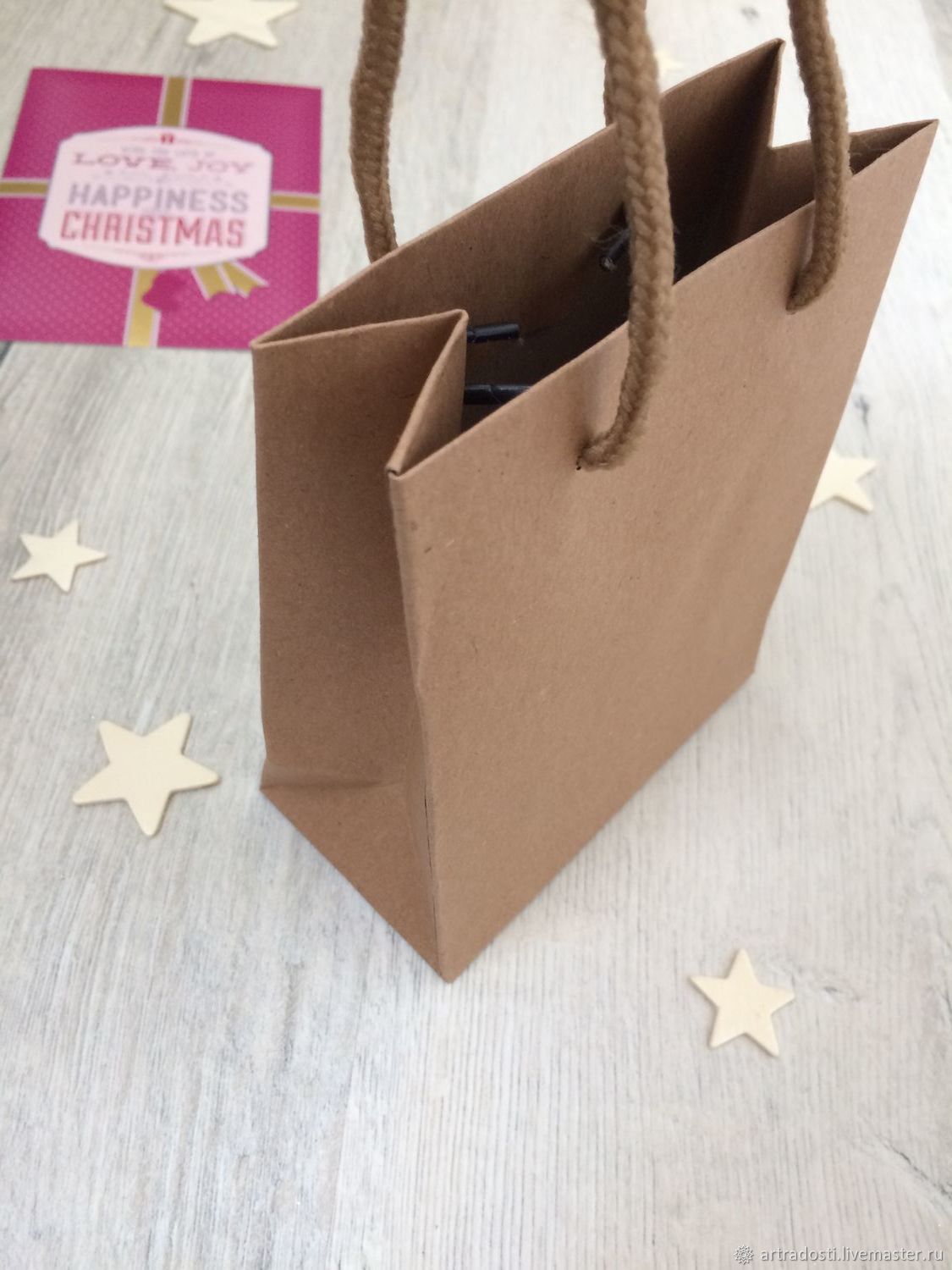 Шоколадные наборы на 23 февраля. Звезды из крафтовых пакетов. Крафтовые звезды на подставке. Звезды из крафтовых пакетов. Звезды из крафтовых пакетов.
