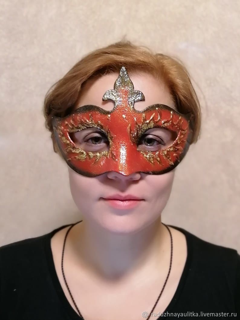 Карнавальная маска 