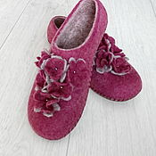 Обувь ручной работы handmade. Livemaster - original item Women`s Slippers made of natural wool. Handmade.