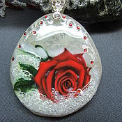Pendant with lacquer miniature 