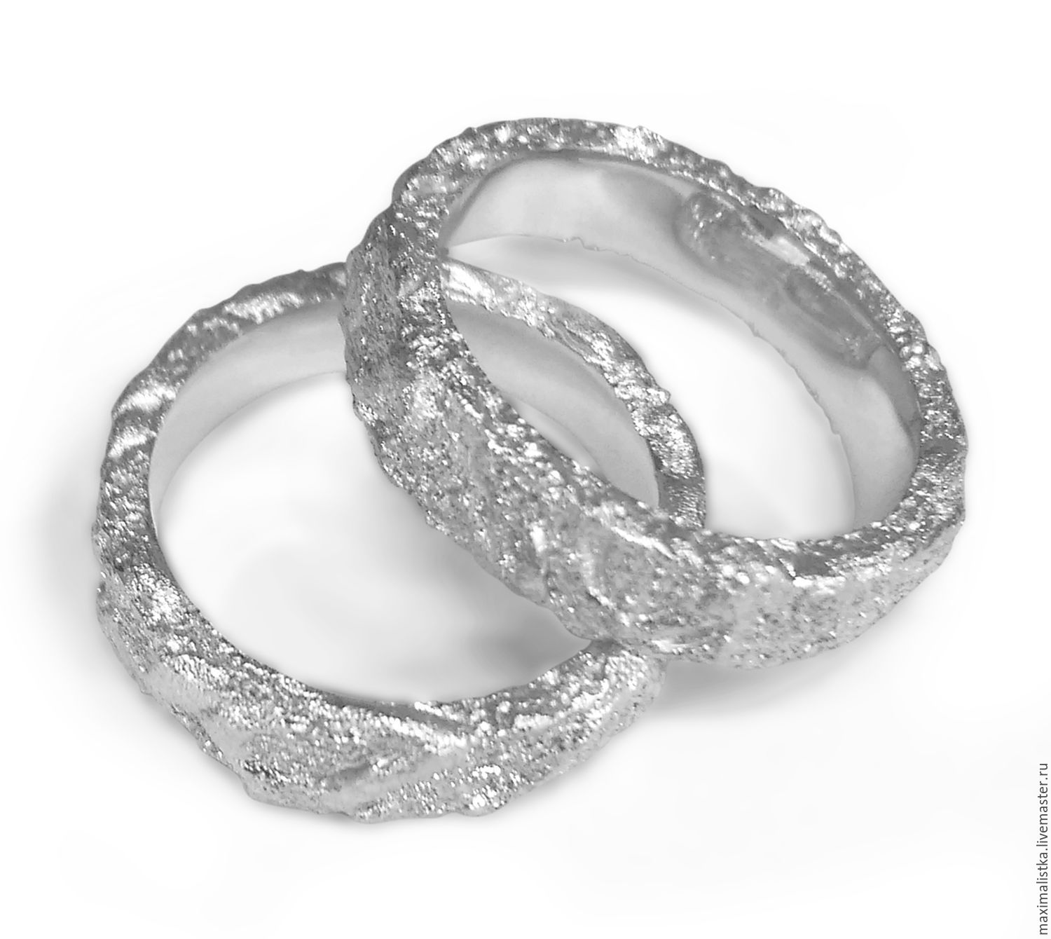 Обручальные кольца из белого золота с камнями