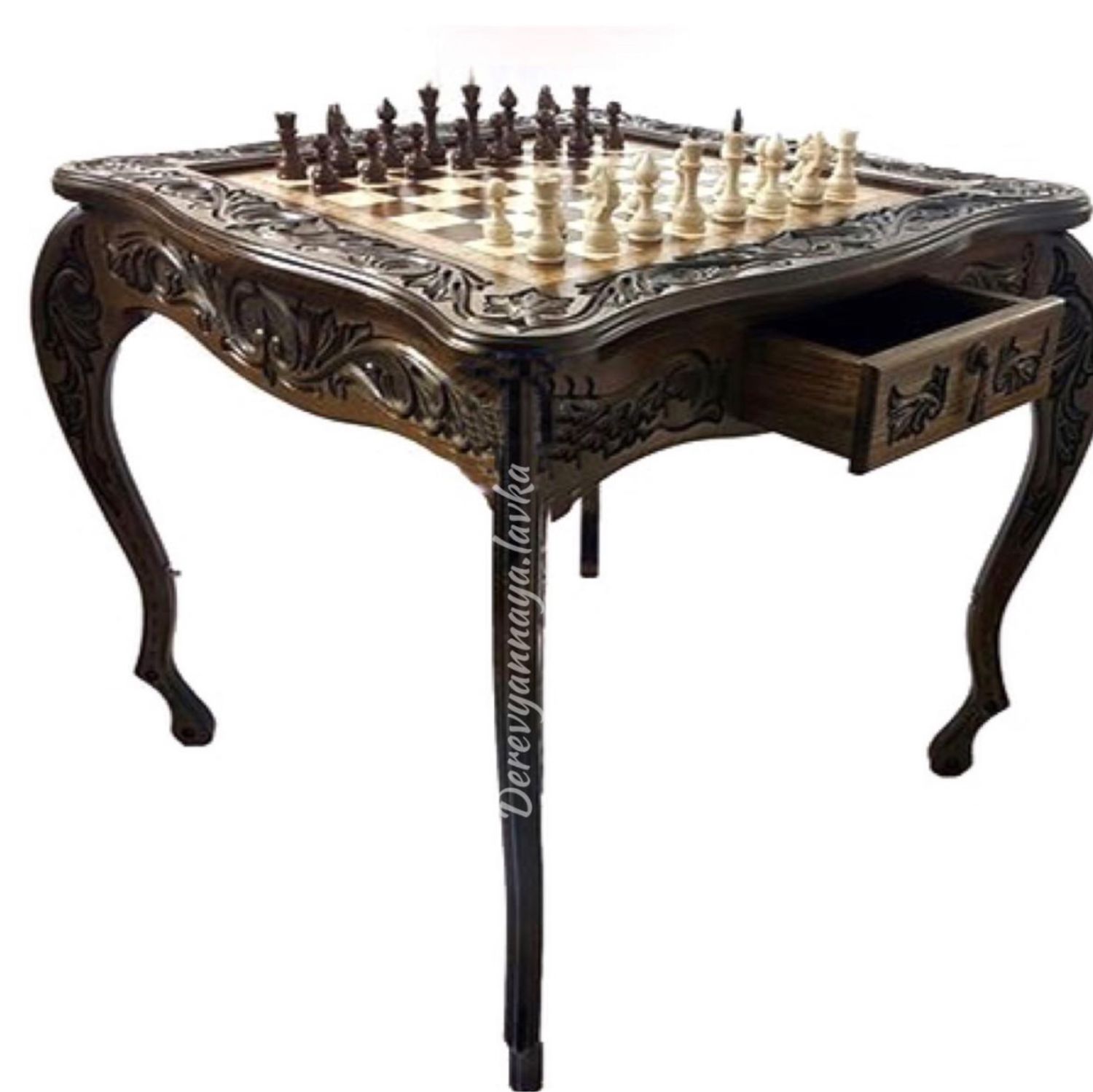 Столик е. Mirandola шахматный стол. Шахматный столик из дерева. Шахматный стол из дерева. Резной шахматный столик.