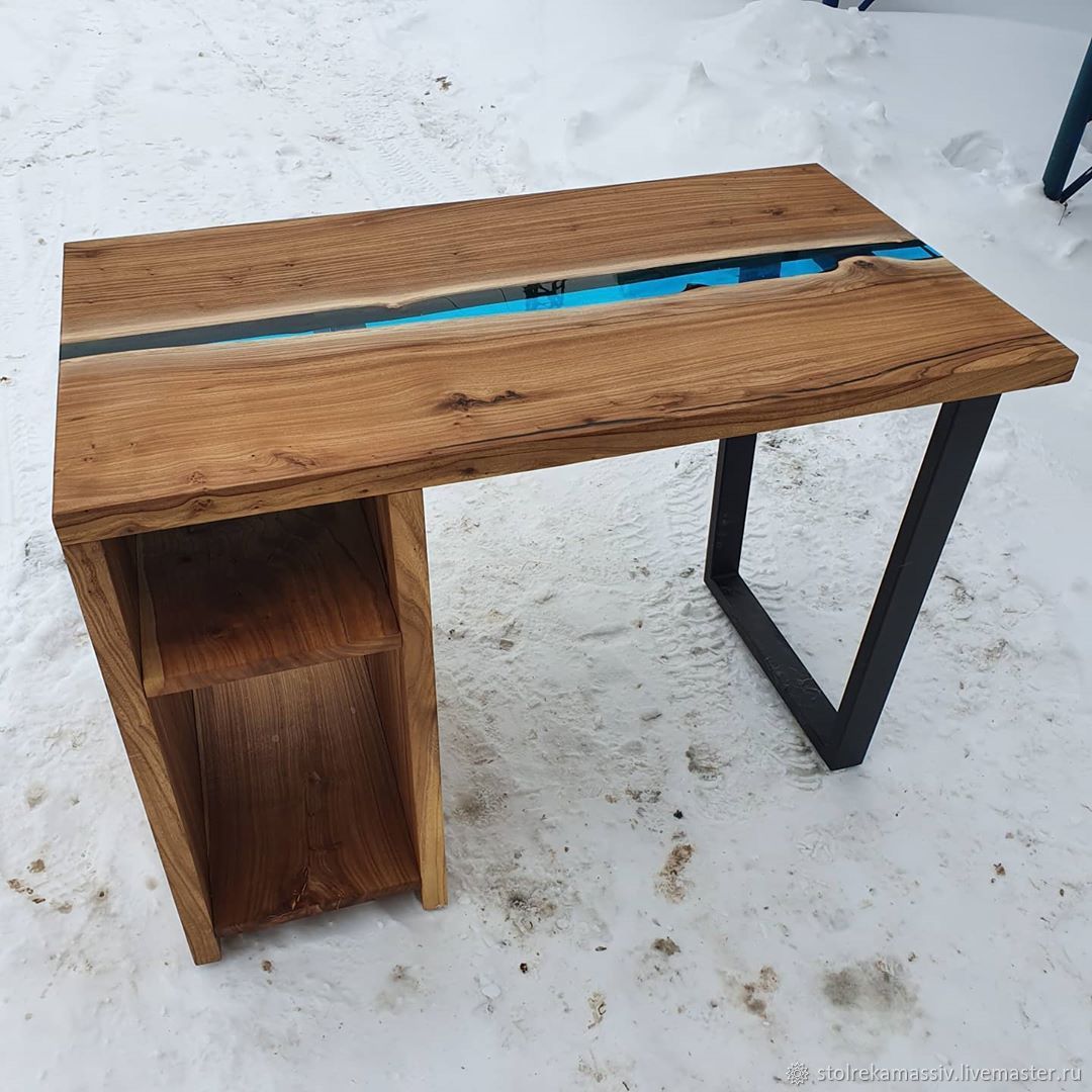 Угловой компьютерный стол из дерева своими руками