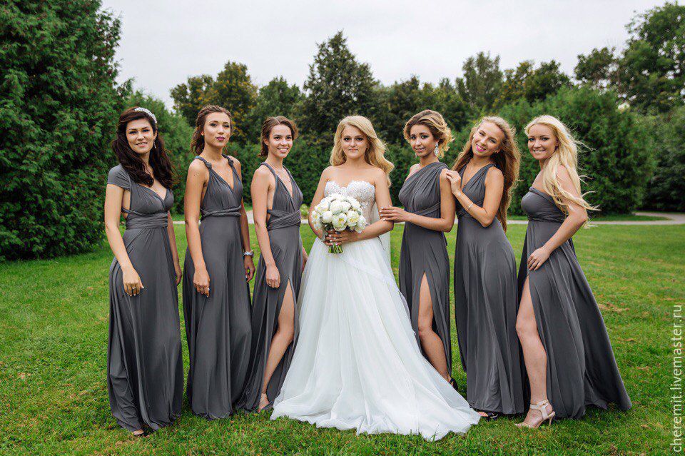 Подружки невесты в длинных платьях
