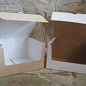 плоская коробка с отверстиями
