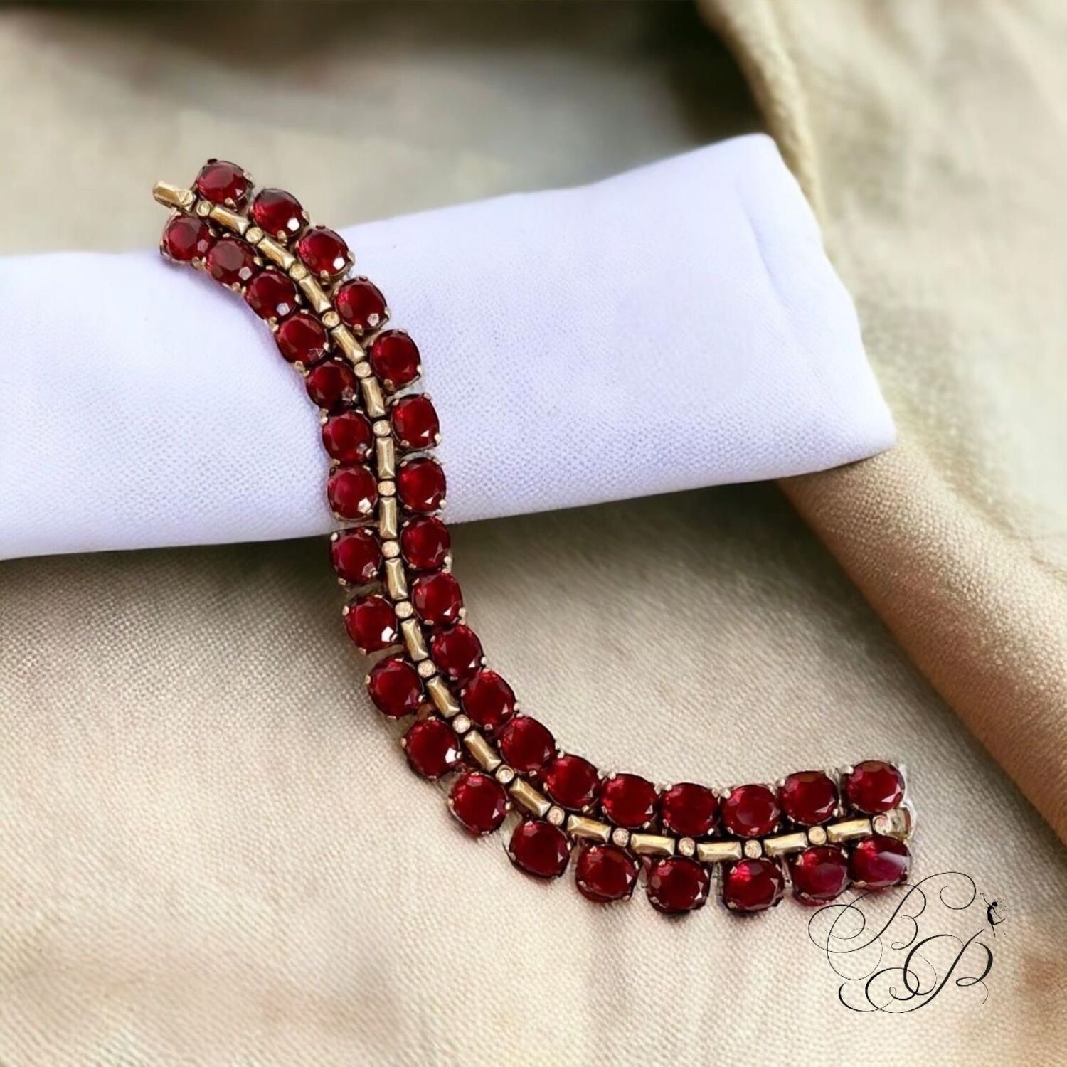 Винтаж: Винтажный браслет Trifari Sterling Ruby купить в интернет-магазине Ярмарка Мастеров по цене 105000 ₽ – URQEARU, Браслеты винтажные, Москва - доставка по России