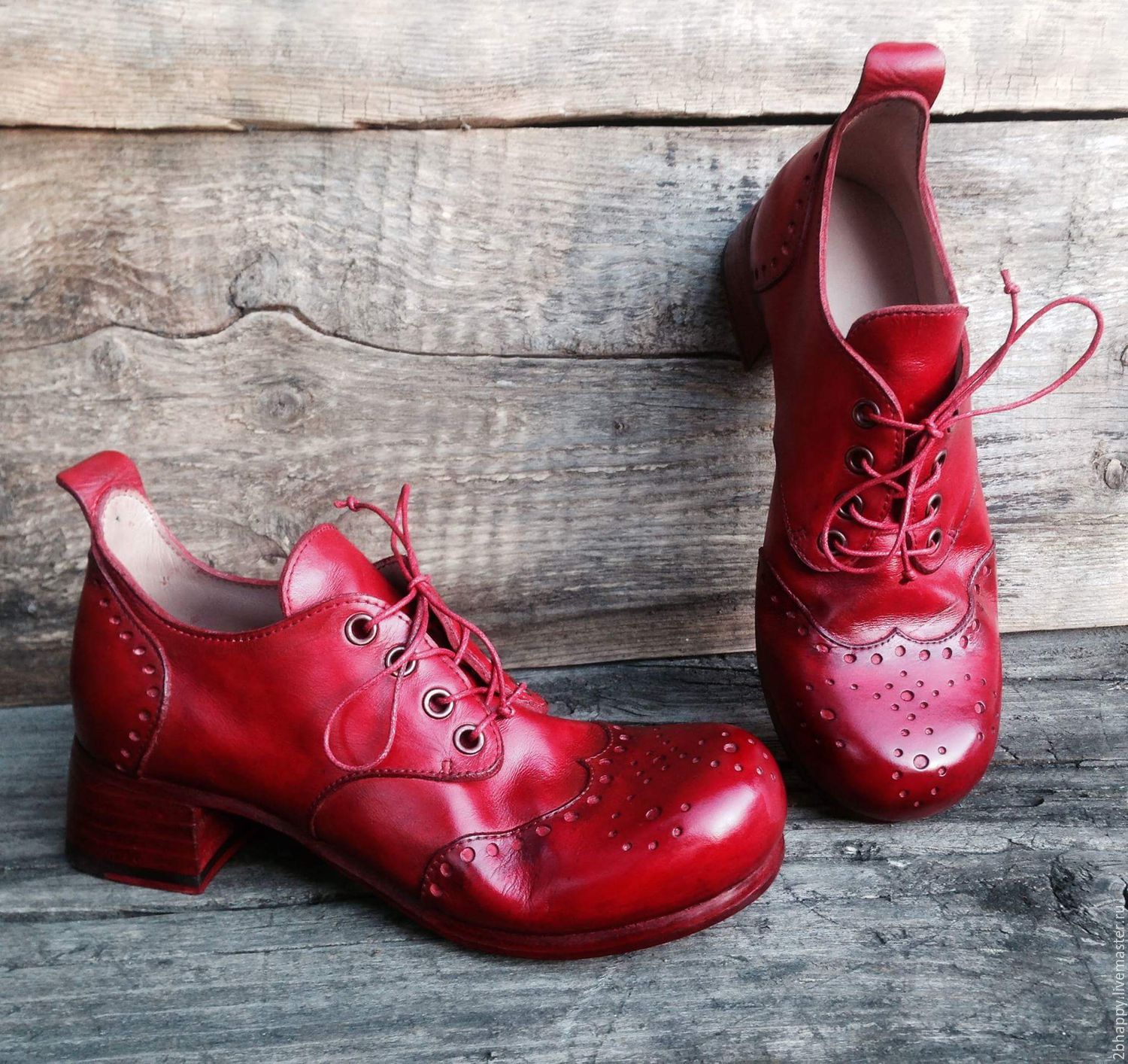 Где можно купить женская обувь. Женская обувь. Красные ботинки. Красные кожаные ботинки. Про обувь.
