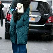 Пальто зимнее с капюшоном цвета Tiffany