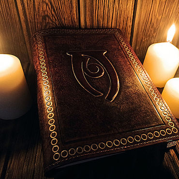 Канцелярские товары ручной работы. Ярмарка Мастеров - ручная работа Skyrim Spell Tomes Ежедневник из кожи с тиснением и росписью. Handmade.
