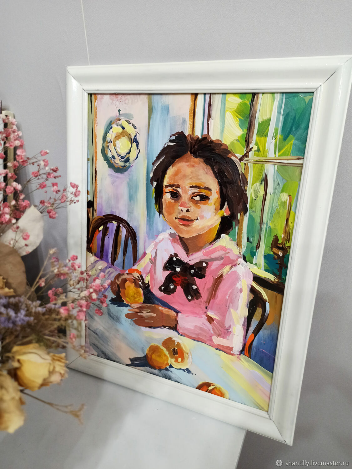 девочка с персиками стол