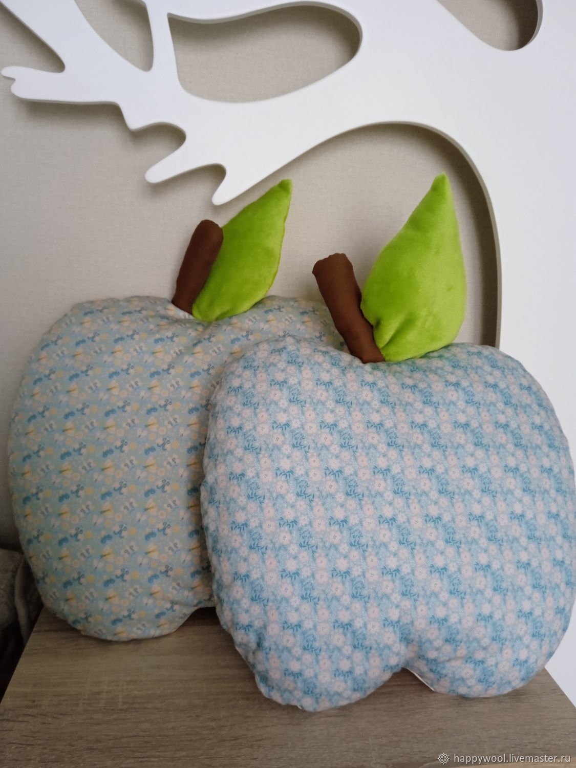Подушки для детей: яблочки \