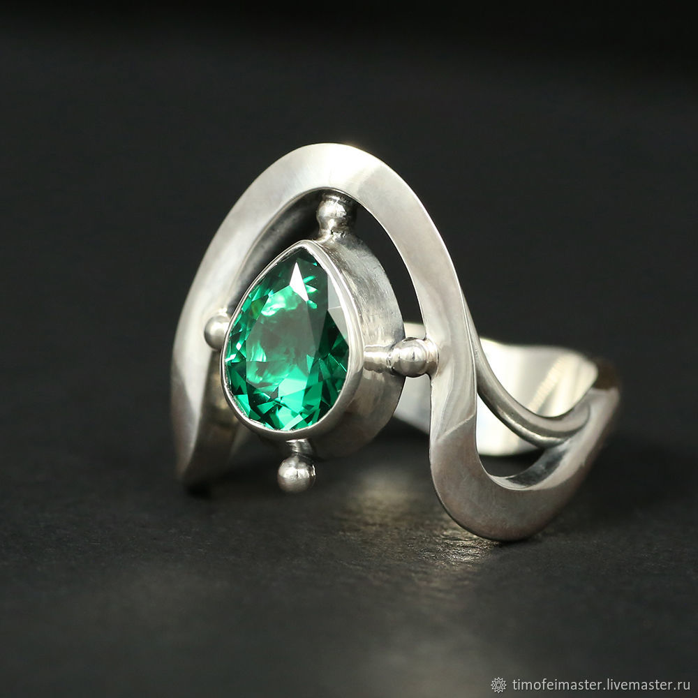 Green Tourmaline Paraiba Ring