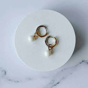 Украшения ручной работы. Ярмарка Мастеров - ручная работа Серьги-кольца с жемчугом Swarovski. Handmade.