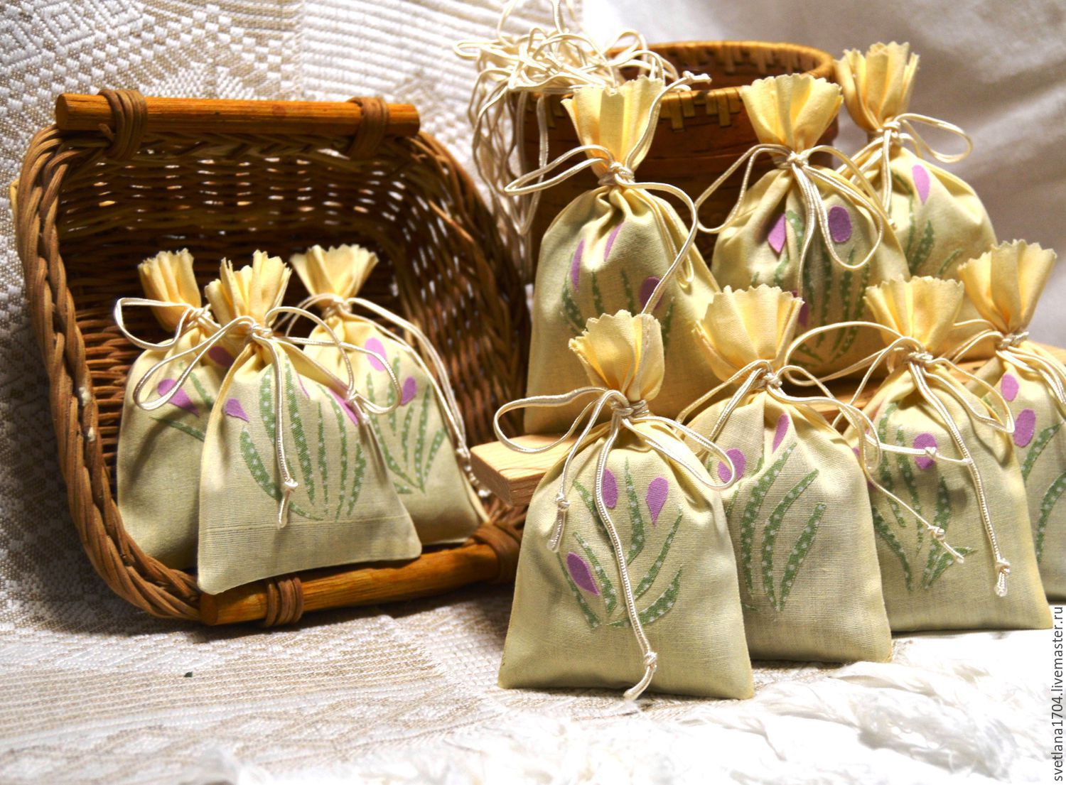 Download Scented sachets, pouch of herbs, a linen scented pouches ...