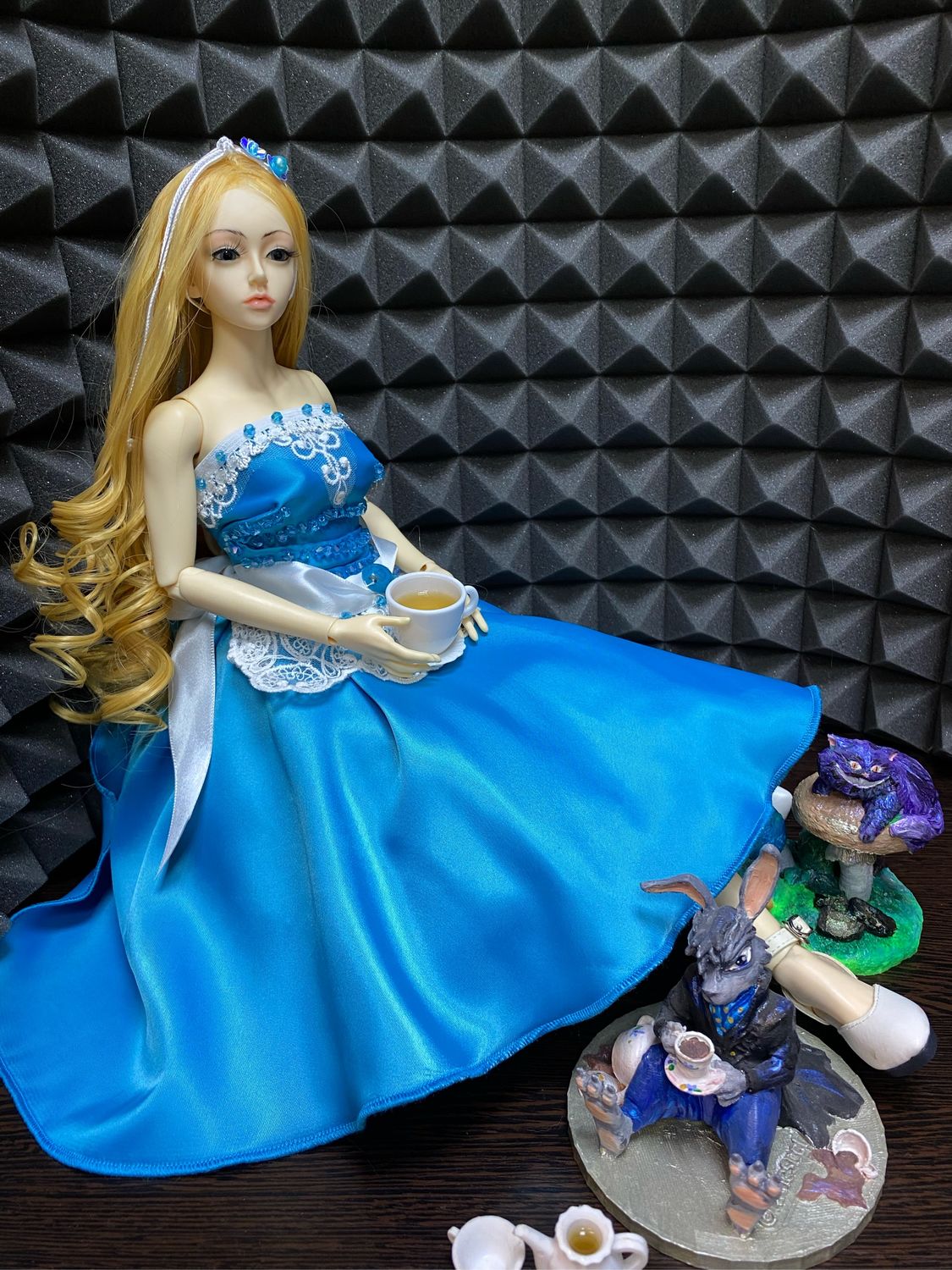 Алиса в стране чудес купить в интернет-магазине Ярмарка Мастеров по ...