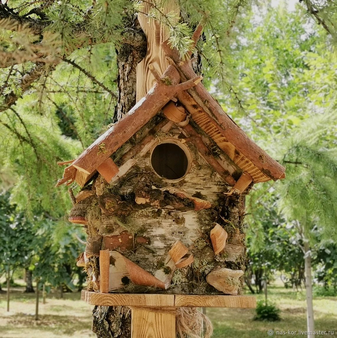 Скворечник из бревна фото