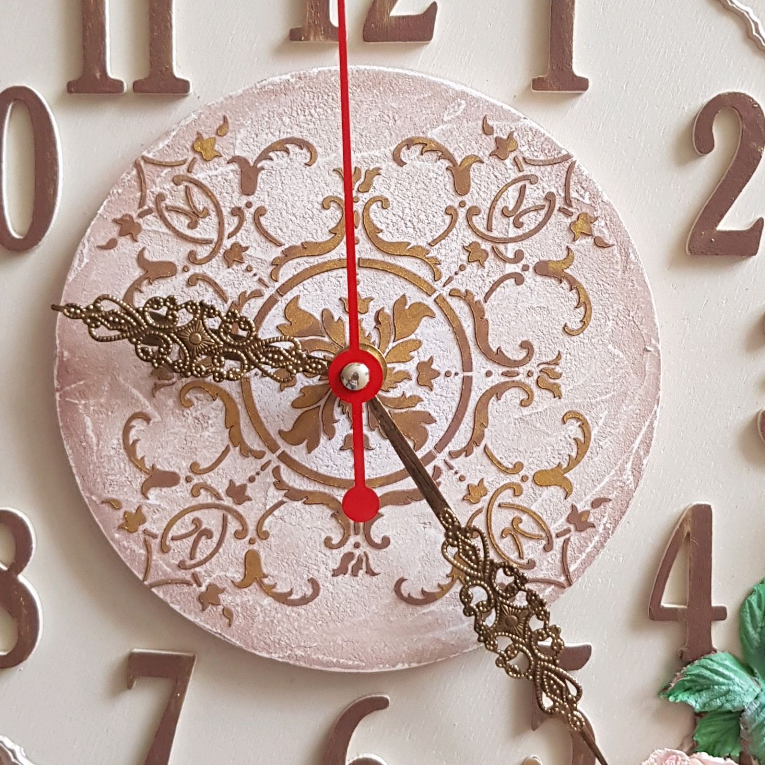 Причины настенных часов. Часы настенные. Декоративные часы. Интересные настенные часы. Необычные настенные часы из дерева.