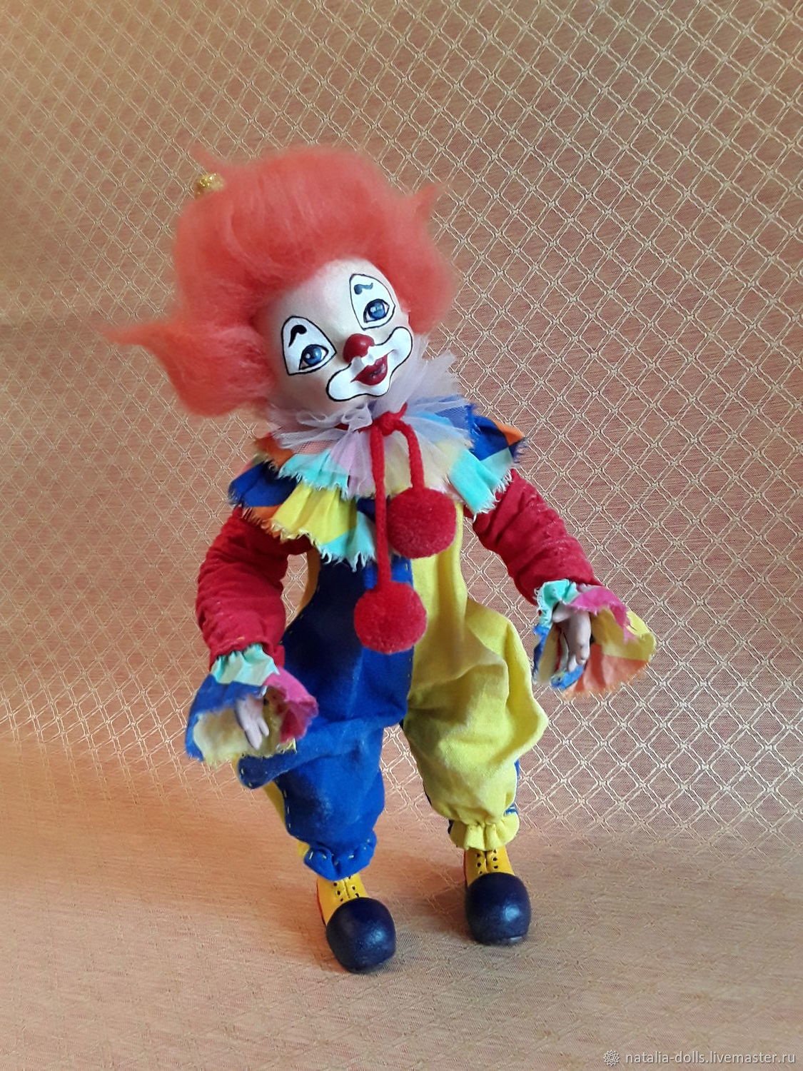 Клоуны сшить. Игрушка клоун. Кукла «клоун». Мягкая игрушка клоун. Игрушка клоун кукла.