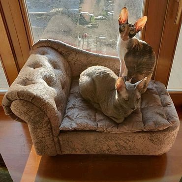 Лежанка кровать для собак и кошек 