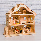 Кукольный домик двухэтажный с камином
