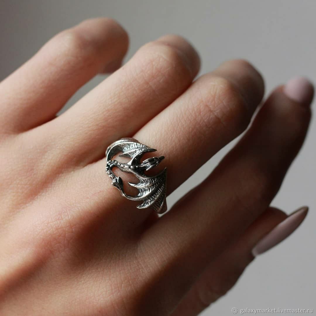 Кольцо с драконом женское